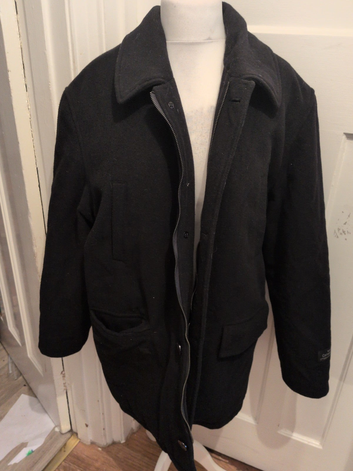 Carabou Large Black Lined Padded Feel Coat
