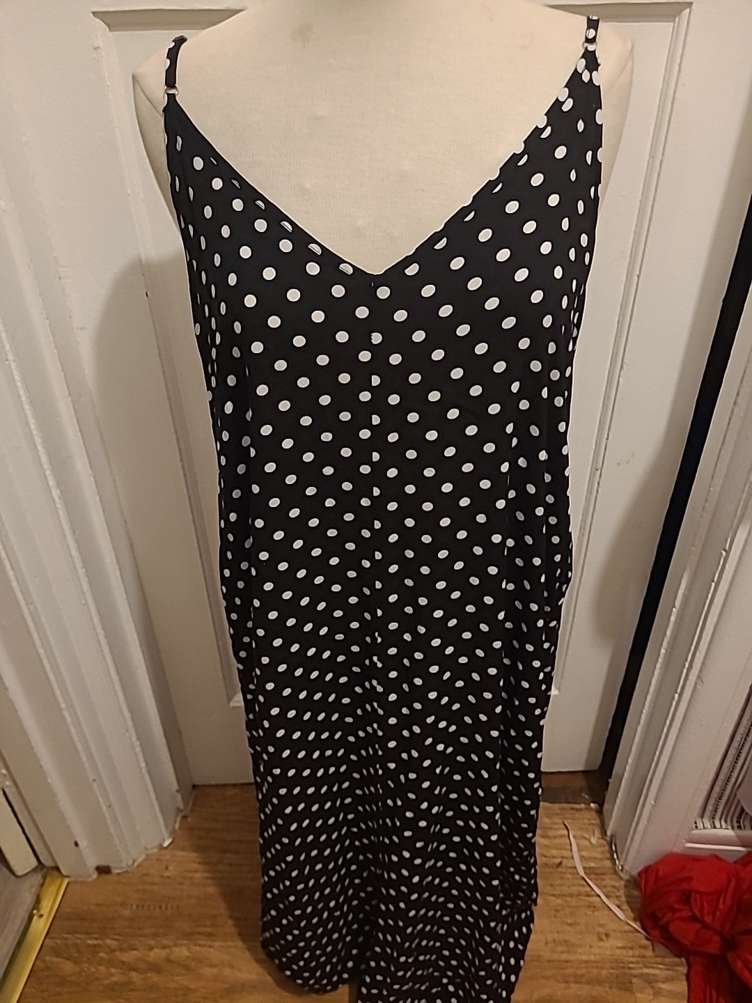 Ladies Kojooin Size Medium Polkadot Long Length Pencil Dress