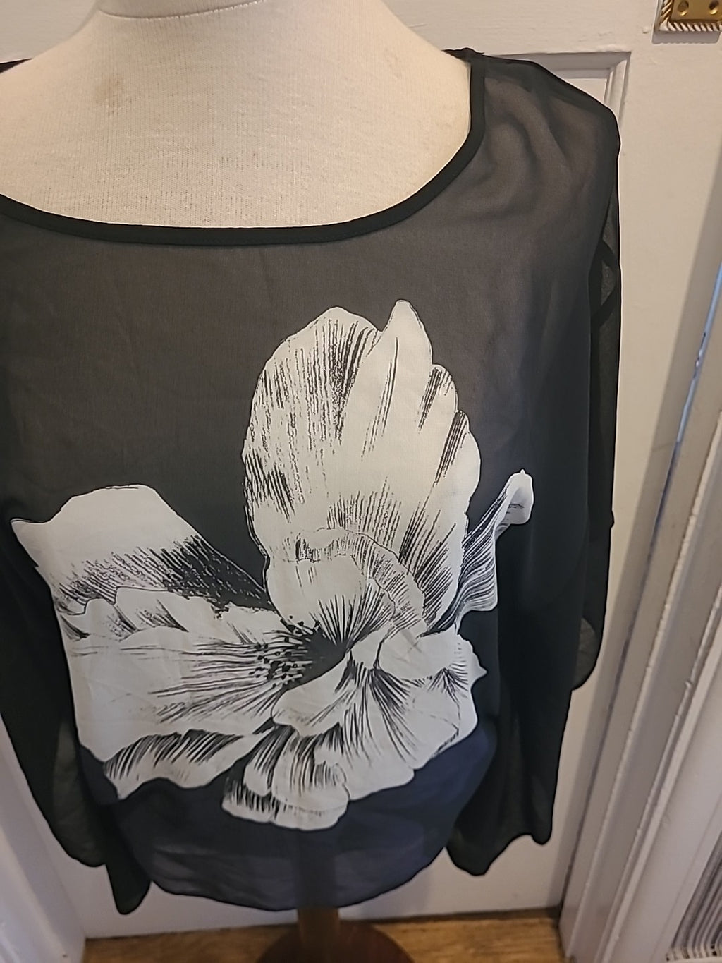 Ladies John Rocha Size 8 Black With Large White Flower Oversized Blouse