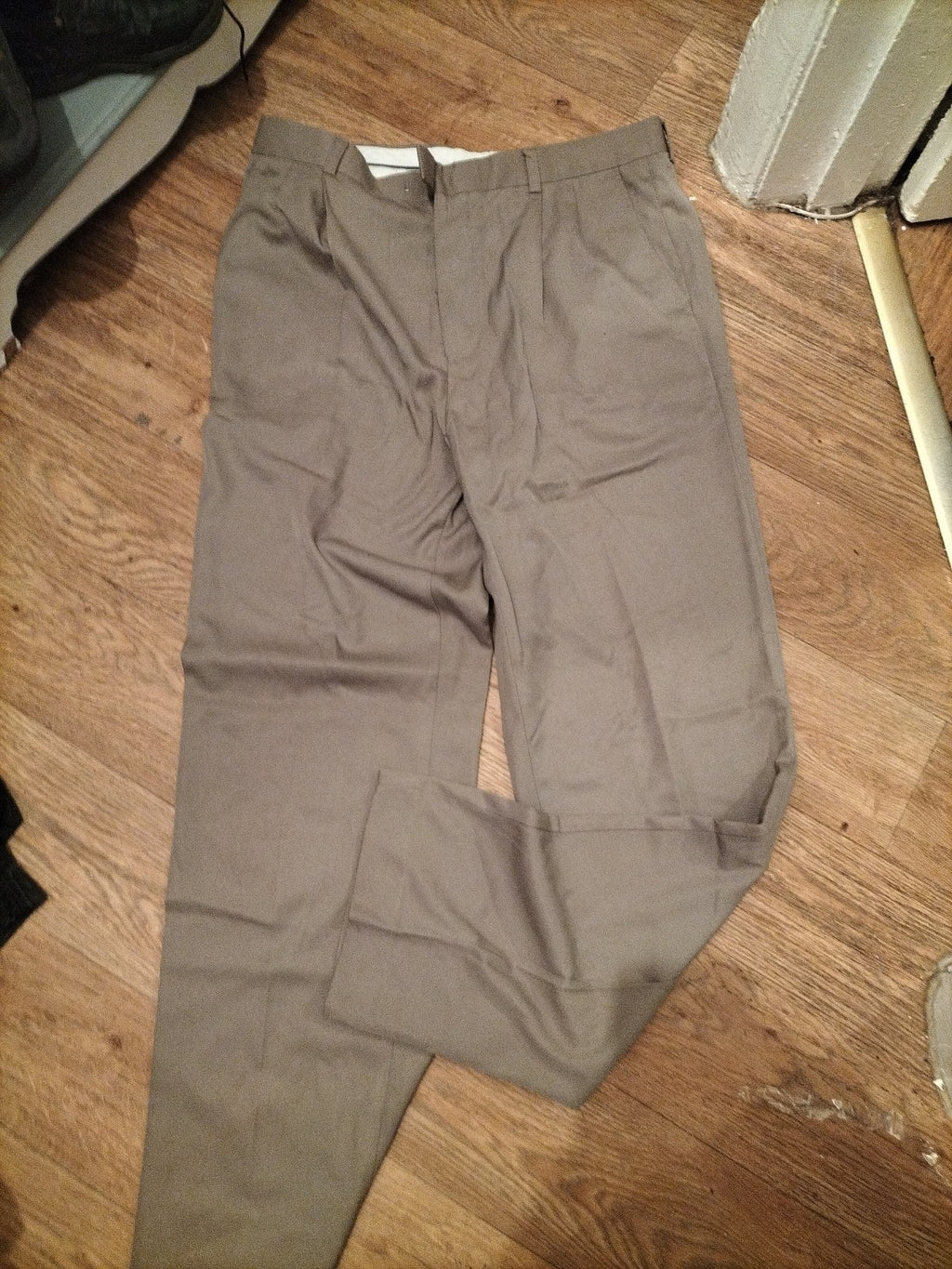Mens Arcadia Size 36L Stone Trousers Bobbling