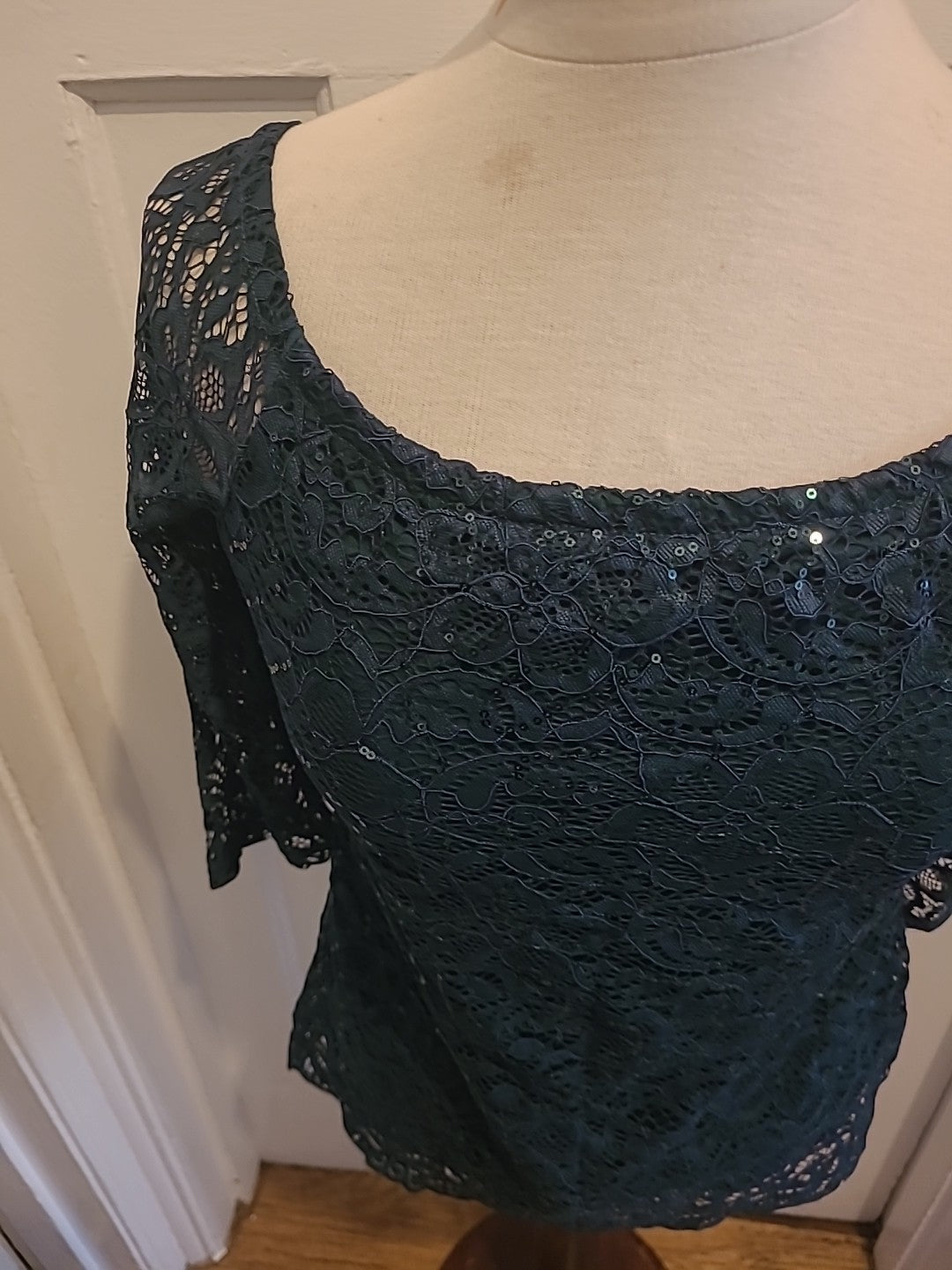 Brand New Ladies Dorothy Perkins Size 10 Bottle Green Lined Sequined Mid Sleeved