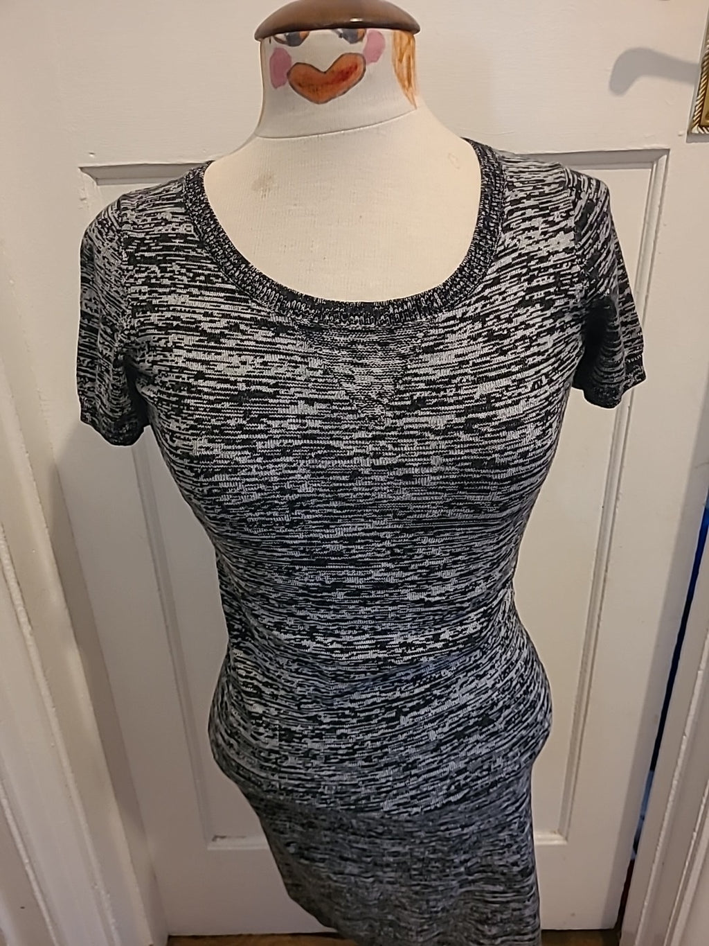 Ladies Short Sleeved Jumper Dress Size 10 Black/ White