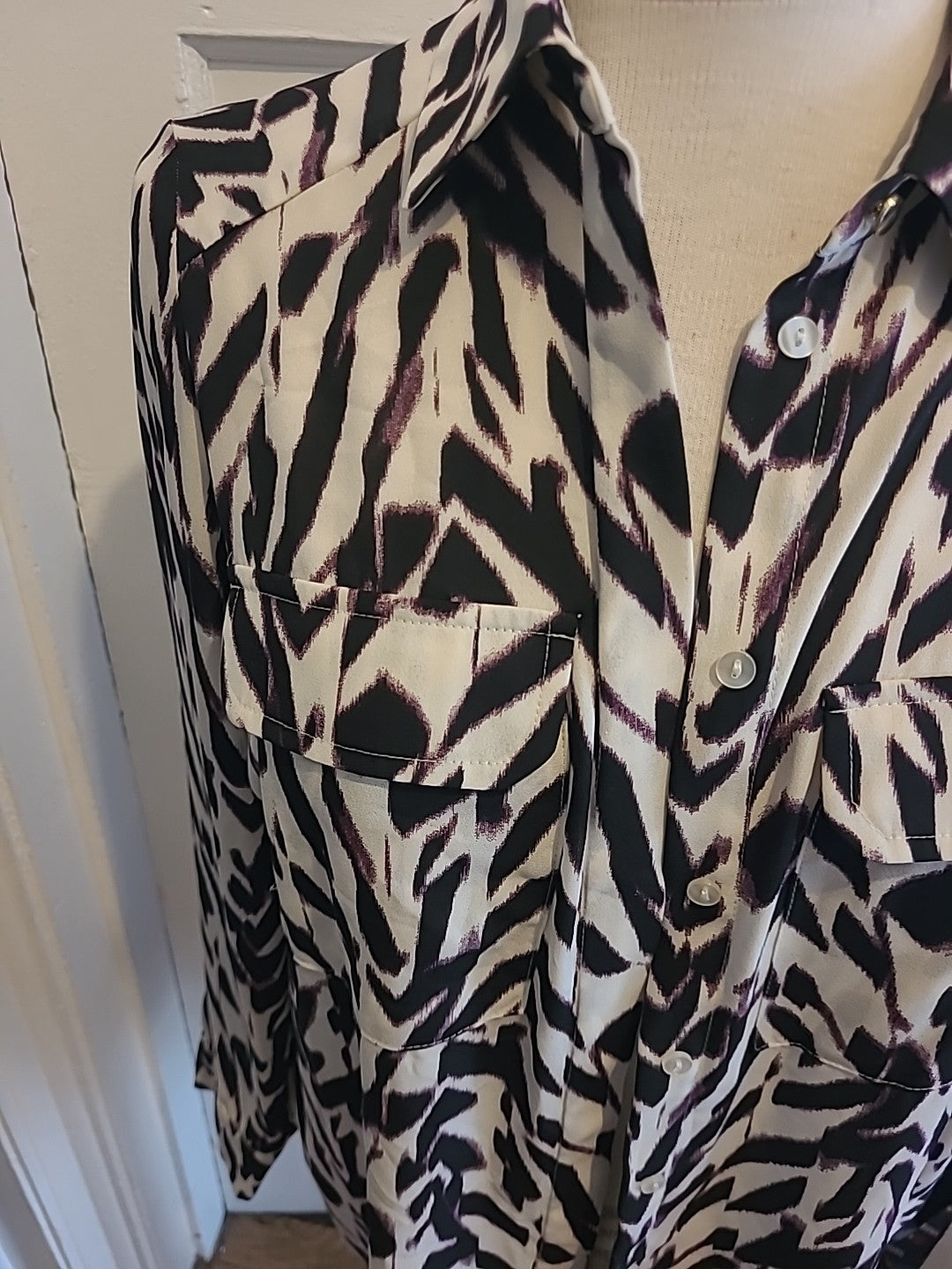 Ladies Primark Size 8 Purple Black Cream Long Sleeved Blouse