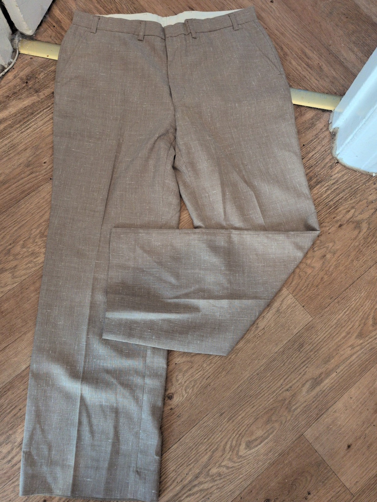 36x29 Beige And White Smart Trousers