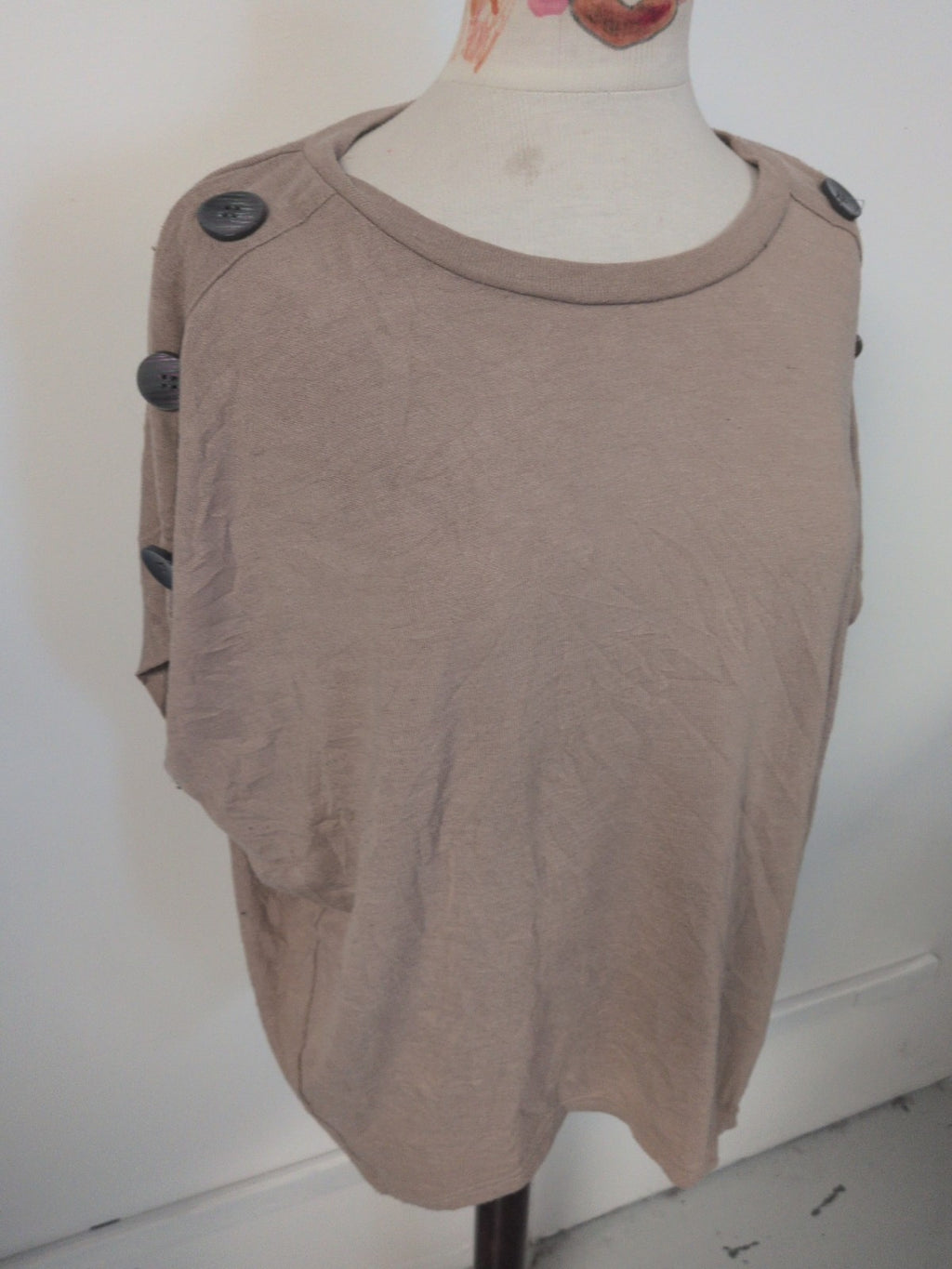 Ladies Blue Vanilla Size M/L Brown Short Sleeve Buttoned Detail Shoulder T-shirt