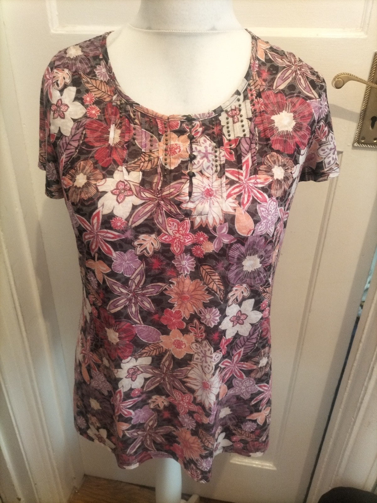 Ladies BM Casual Size 12 Purple Mix Floral Short Sleeved Blouse