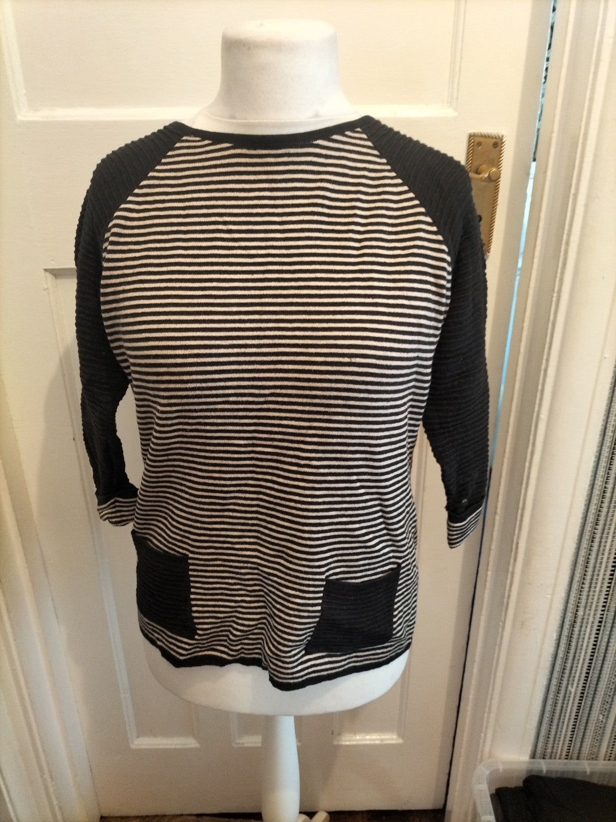 Ladies Dash Size 12 Navy With White Blouse