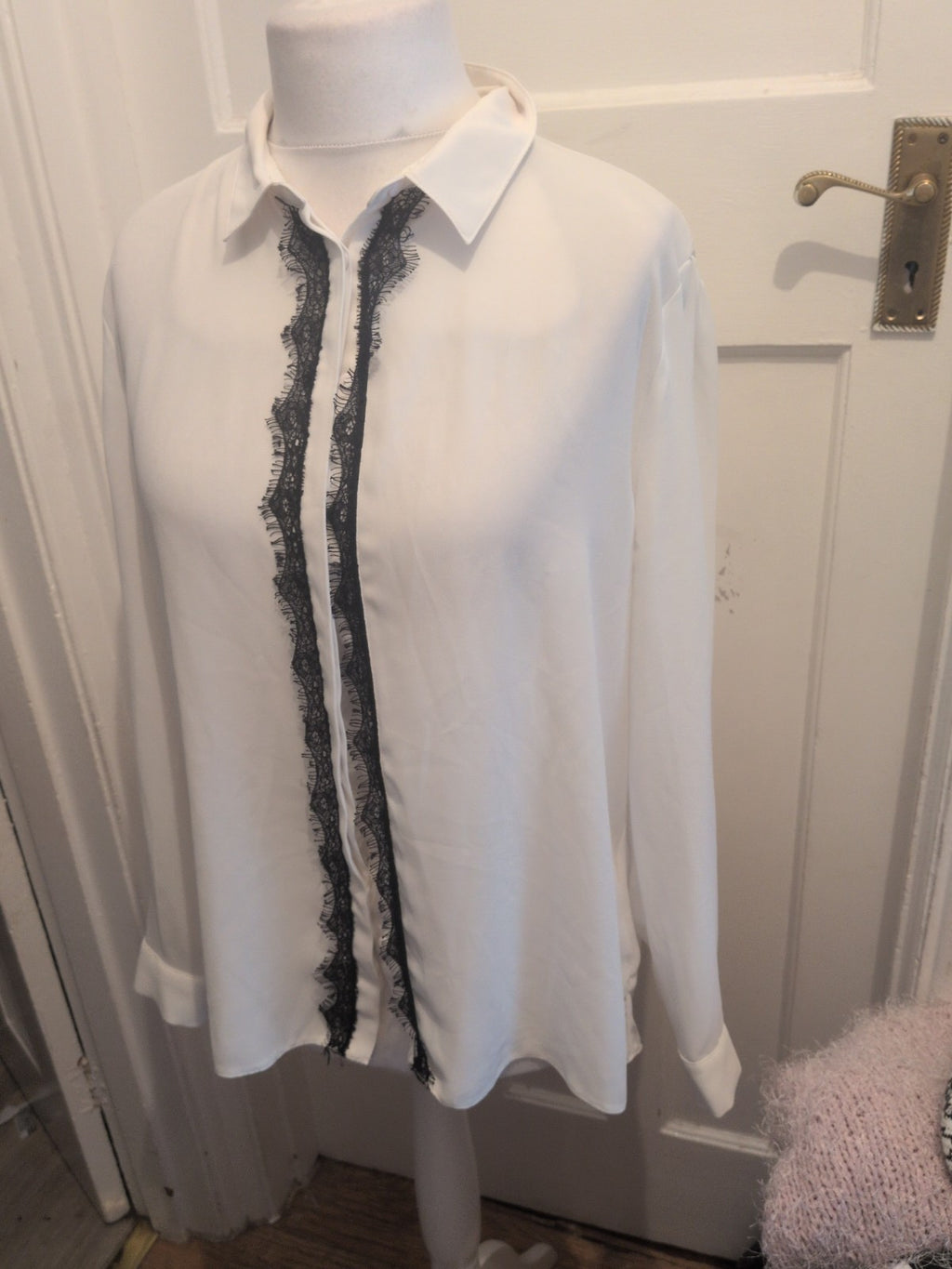 Dorothy Perkins 18 Ivory And Black Long Sleeved Buttoned Blouse