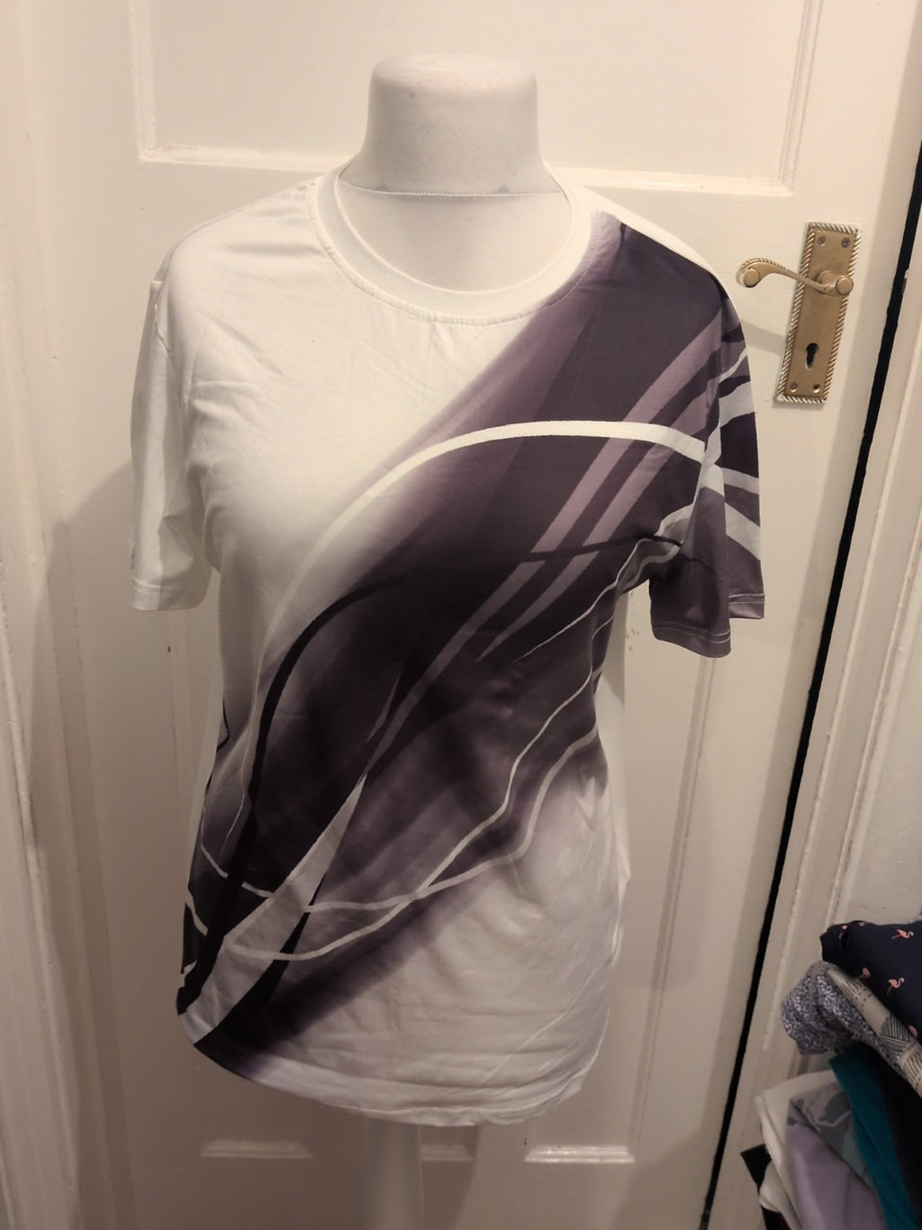 Shein Small White Black Grey Short Sleeve T-shirt