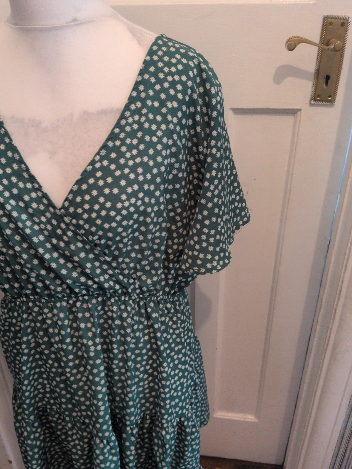 Shein Curve 2XL Green With White V Neck Dress