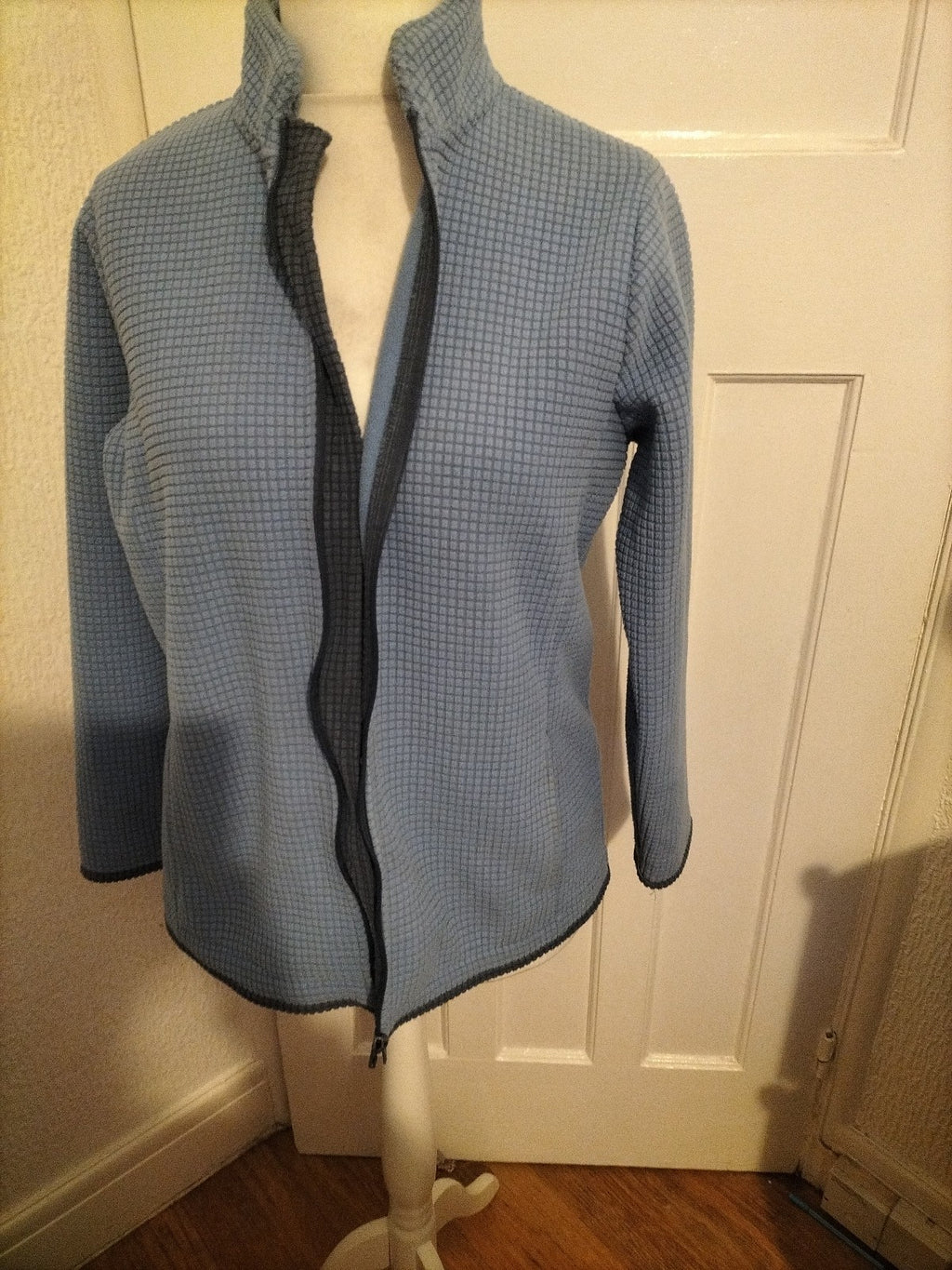 Ladies Cotton Traders Size 16 Blue Textured Check Zipped Jacket