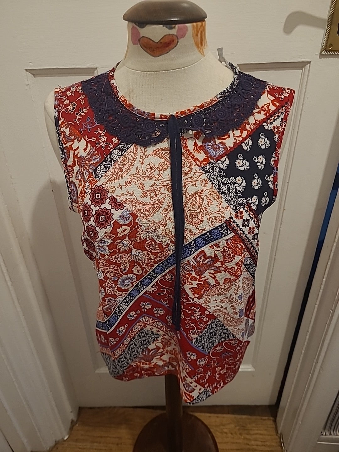 Ladies Red Herring Size 12 Red Navy Sleeveless Blouse