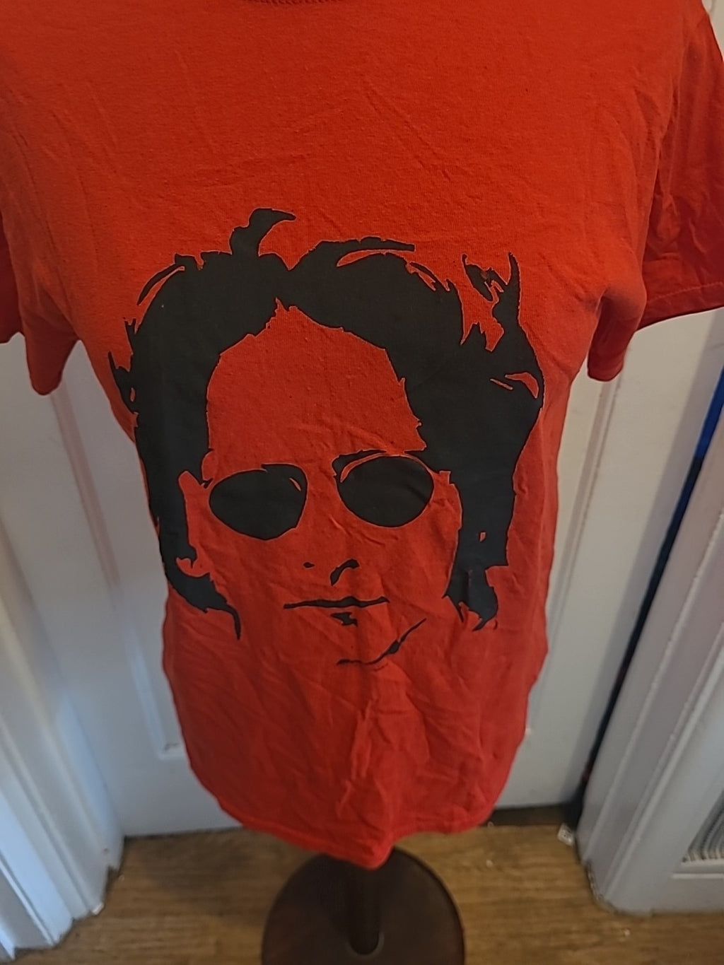 Mens Gildan Size Medium Red With Black Face Print Short Sleeved Tshirt