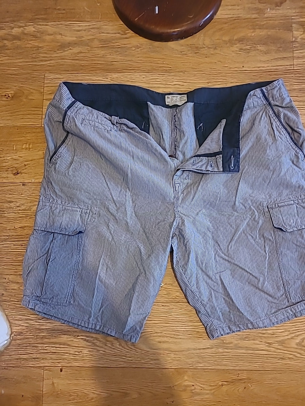 Mens Tu Size 44" Grey And White Striped Chino Shorts