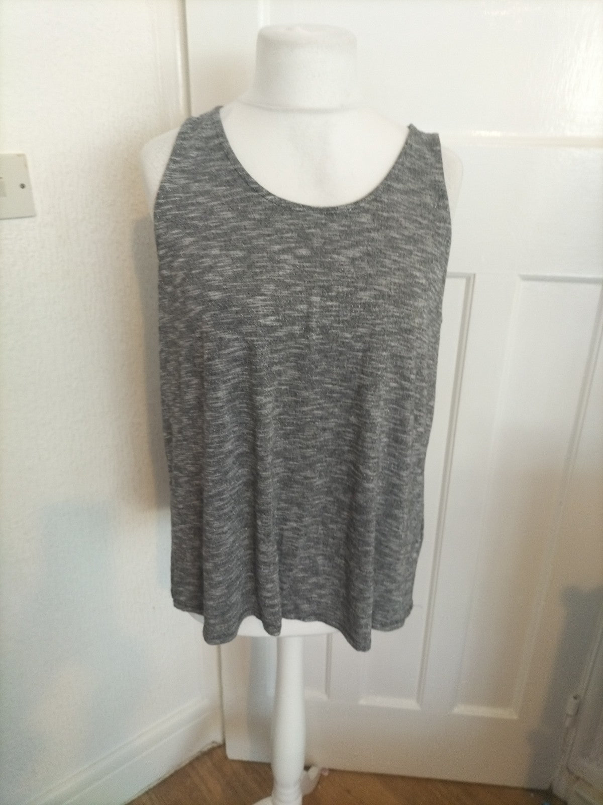 Ladies Tu Size 18 Silver Shimmer Sleeveless Blouse