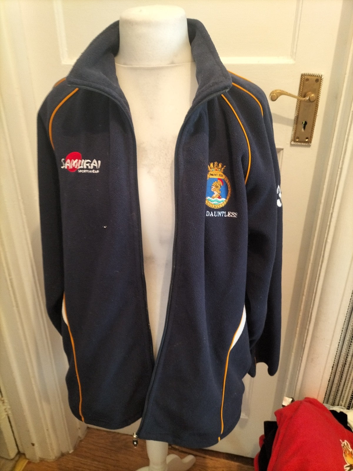 Mens Samurai Size Medium HMS Dauntless Jumper
