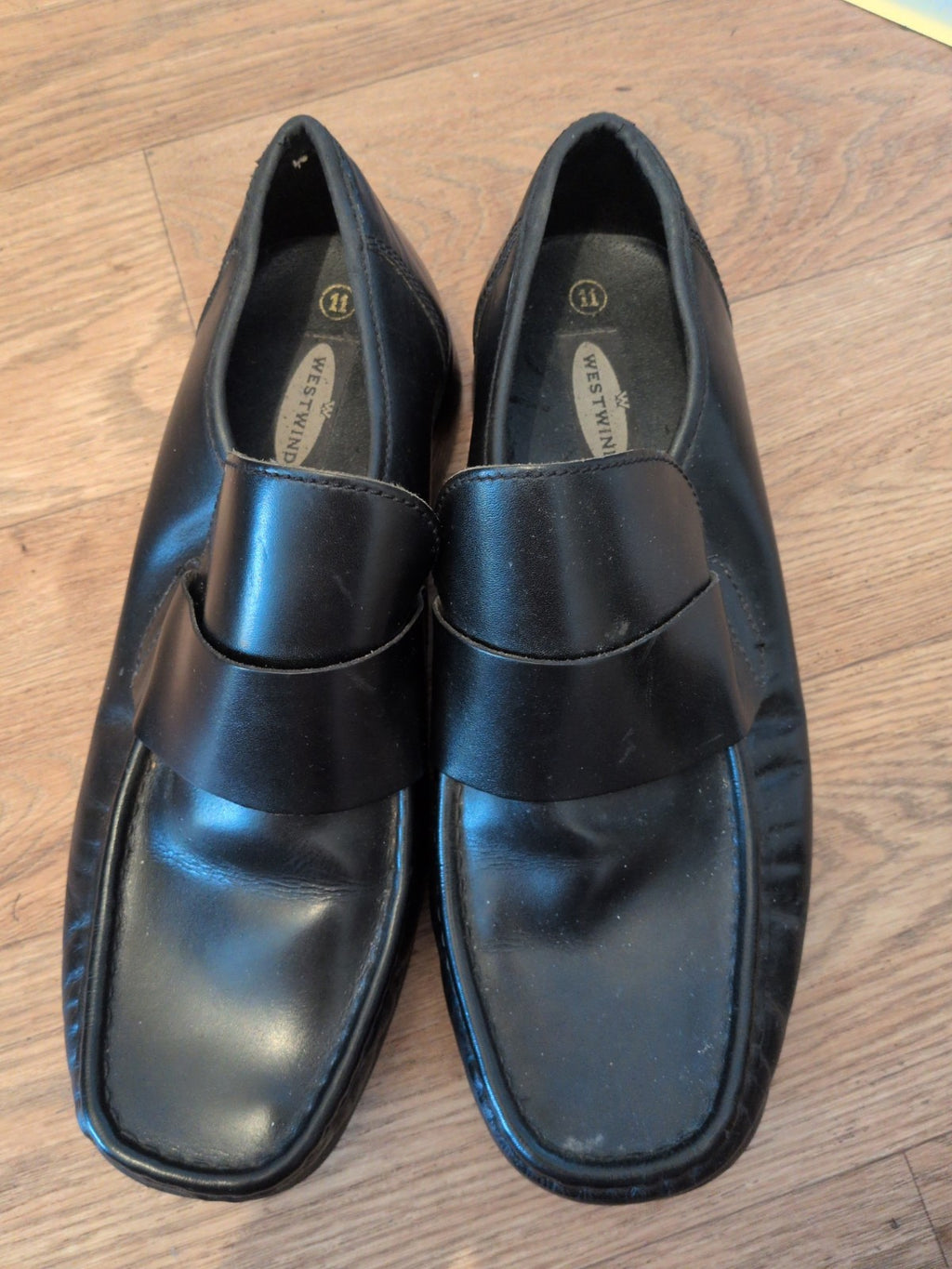 Westwind UK 11 Black Smart Shoe