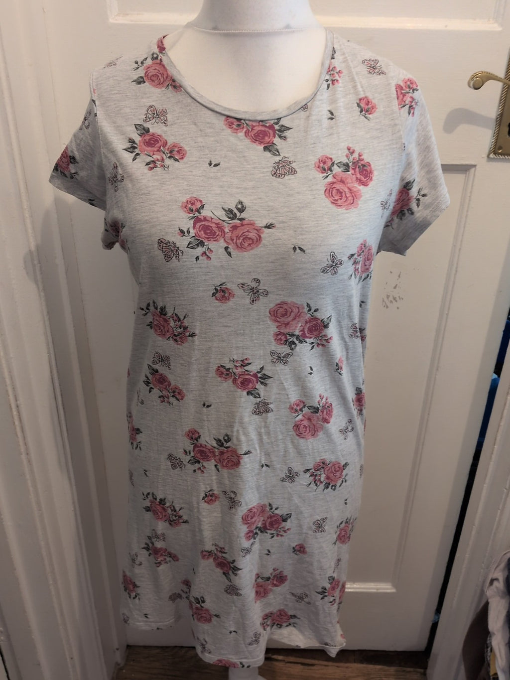 TU 12 Grey Rose Pattern Short Sleeve Dress