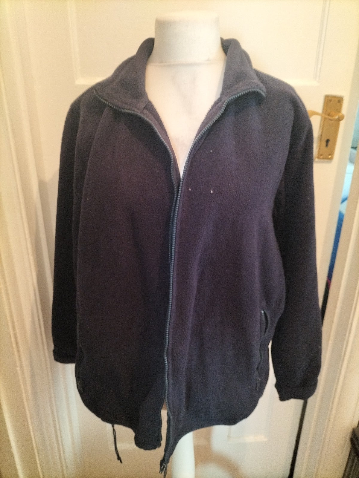Mens One Valley Size Large Navy Full Zip Jumper