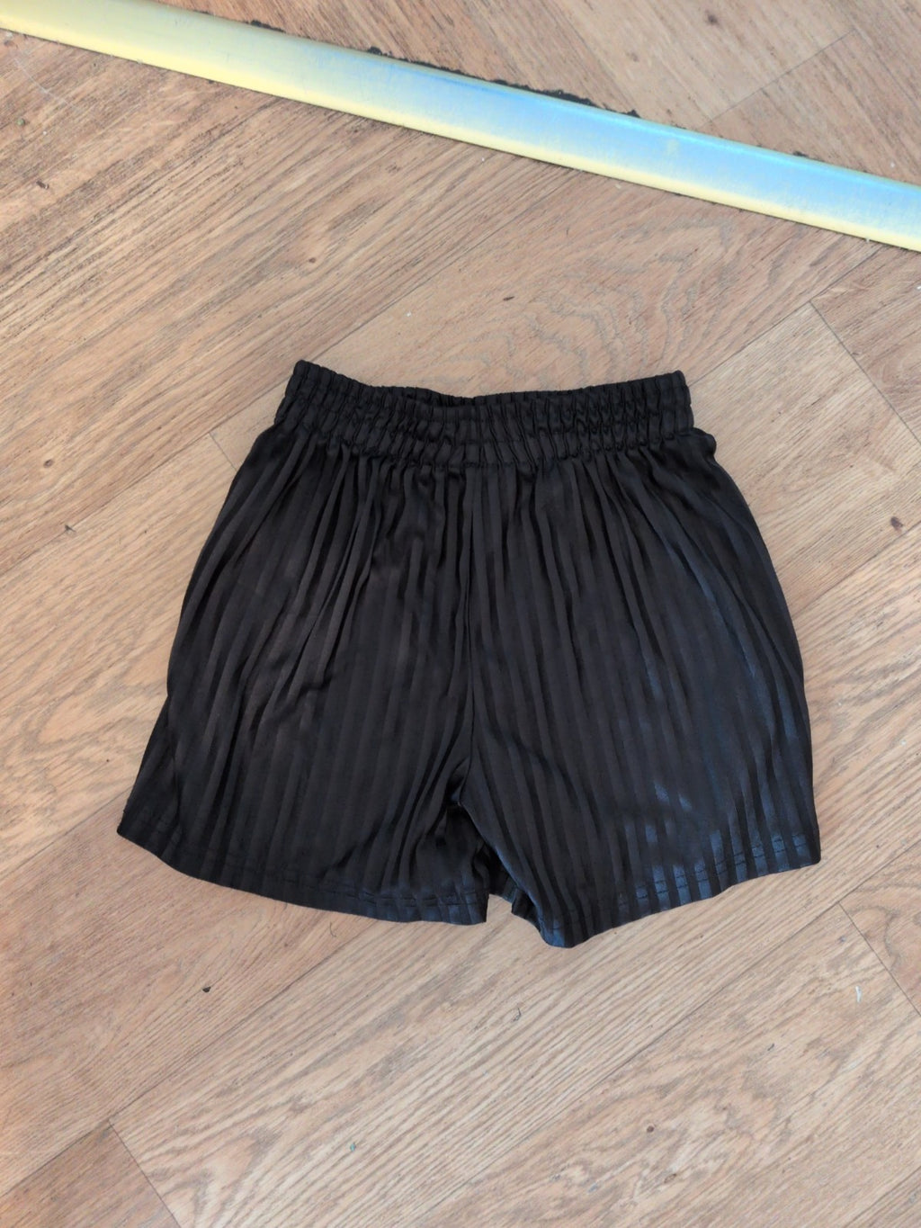 Nutmeg 7-8 Years Black Pe Shorts