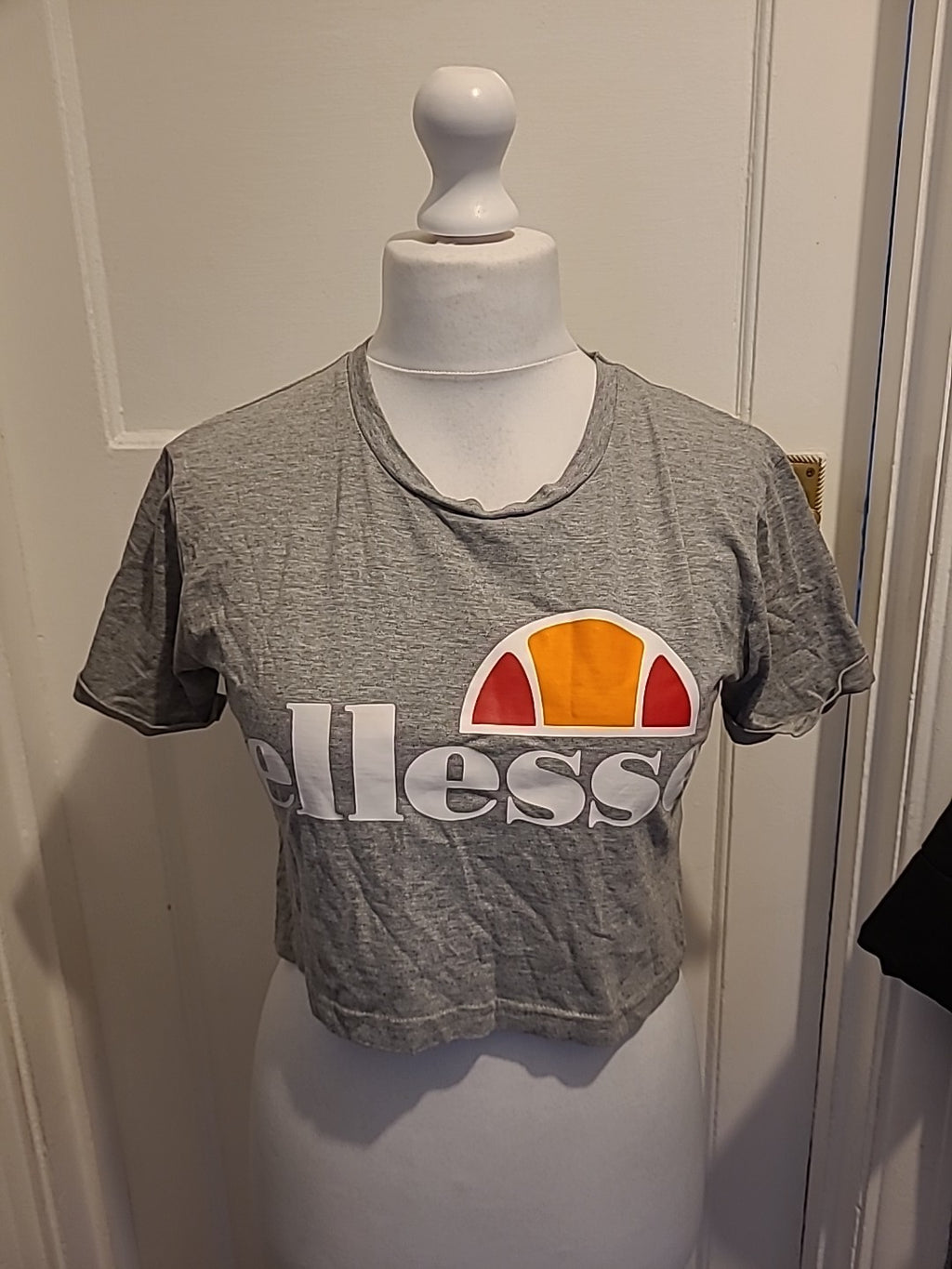 Ladies Ellesse Size 6 Grey Print Tshirt