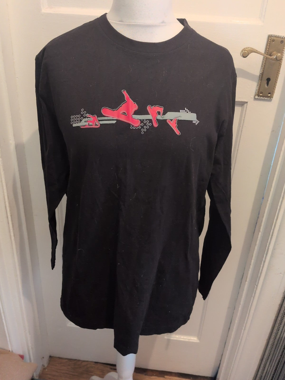 Mountain Life XL Black And Red Print Long Sleeve T-shirt