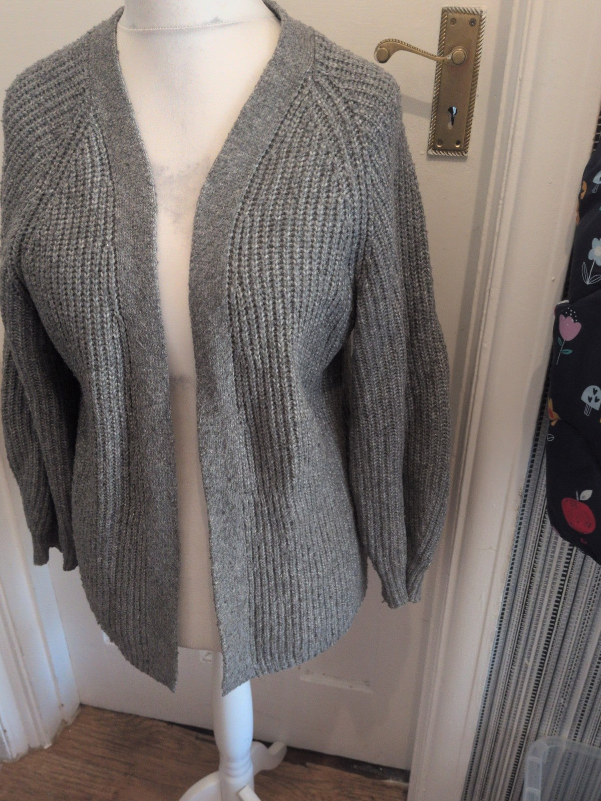 Ladies Tu Size Medium Grey Knit Open Cardigan Long Sleeve