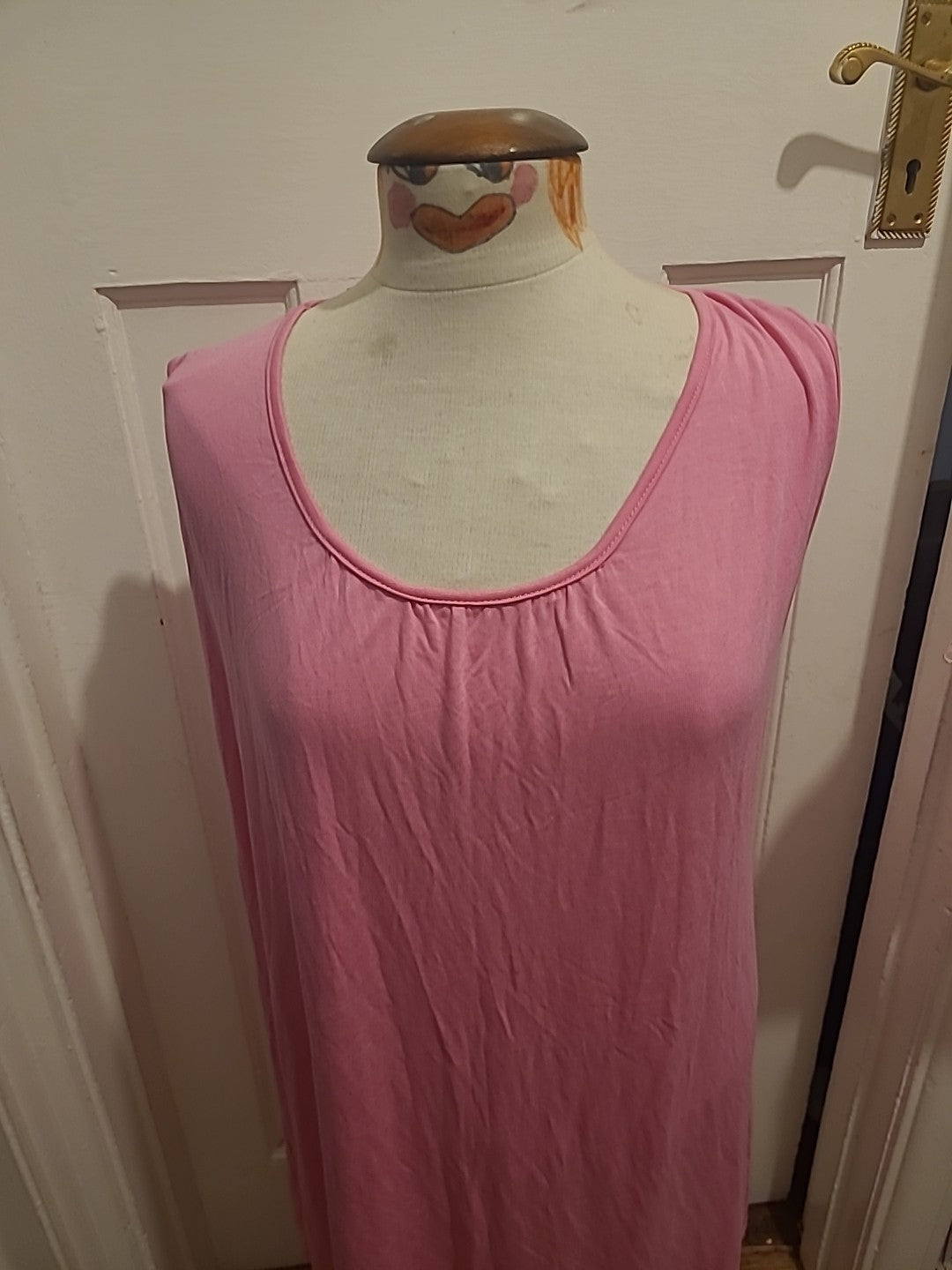 Brand New Ladies Monique One Size Pink Longline Tshirt