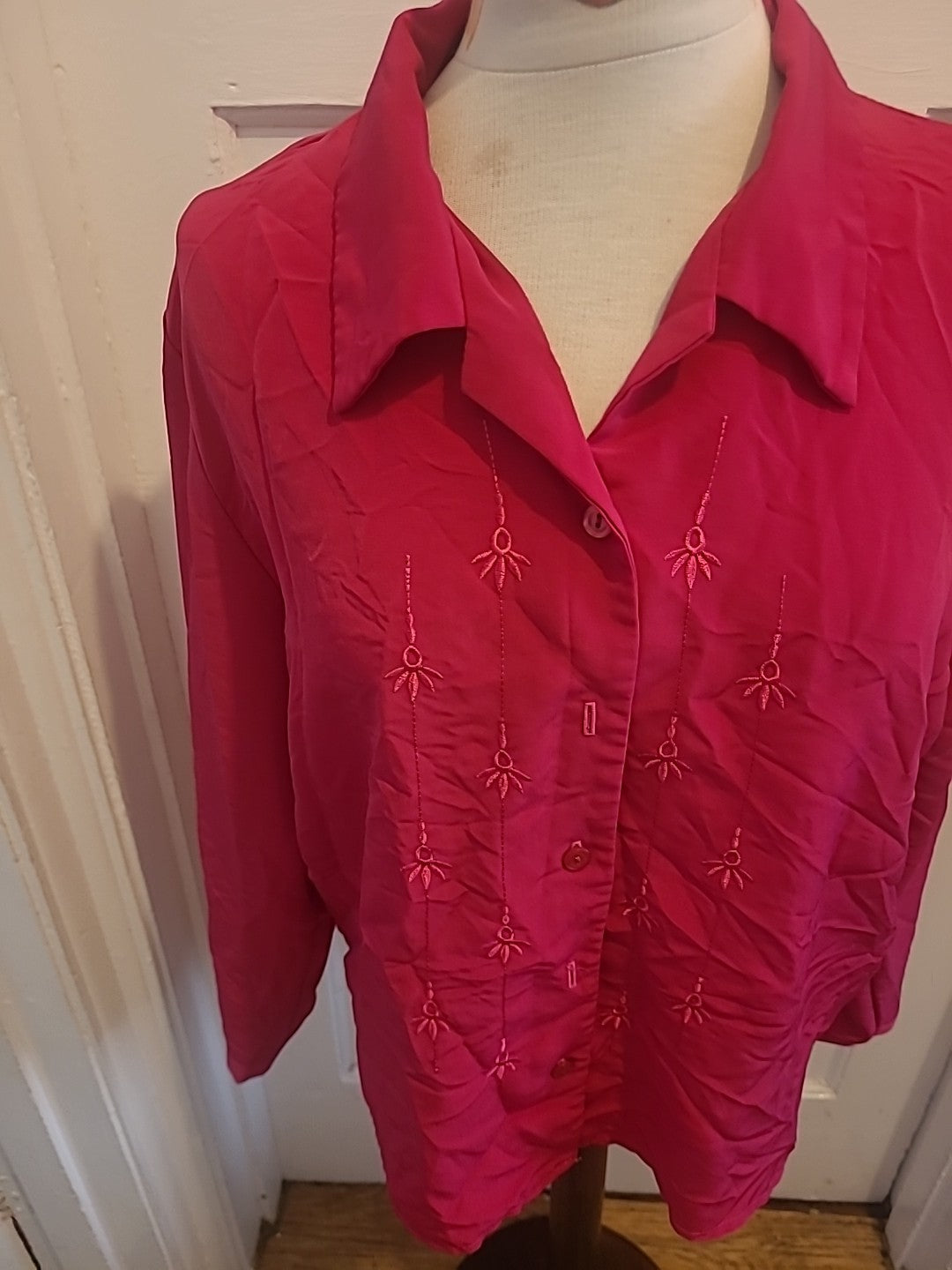 Ladies Michael Gold Size 18 Hot Pink Long Sleeved Blouse
