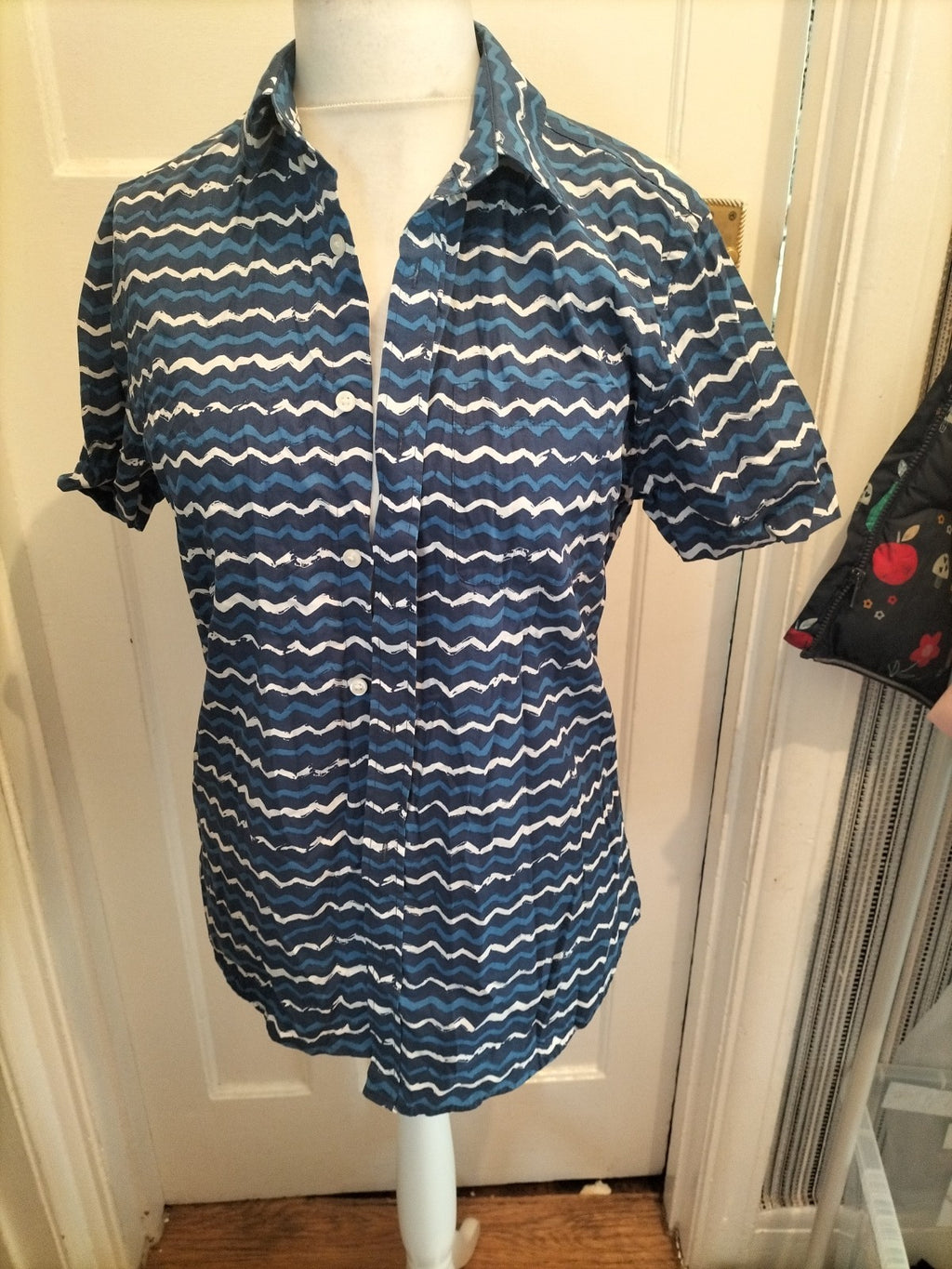 Mens Red Herring Size Medium Blue/White/Navy Short Sleeved Shirt