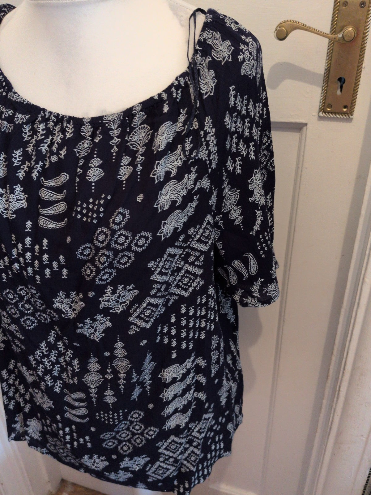 Bonmarche 14 Navy And White Patterned Short Sleeve Blouse