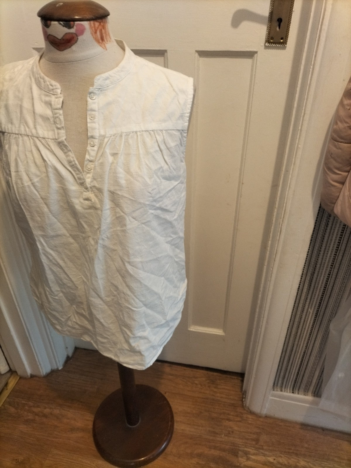Ladies He Loves Me Size 12 White Sleeveless Tshirt