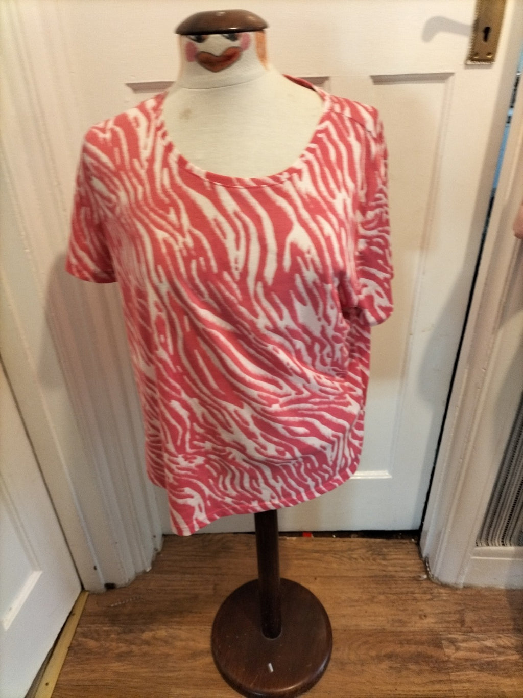 Ladies M&S Collection Size 14 Pink And White Patterned Short Sleeved Tshirt