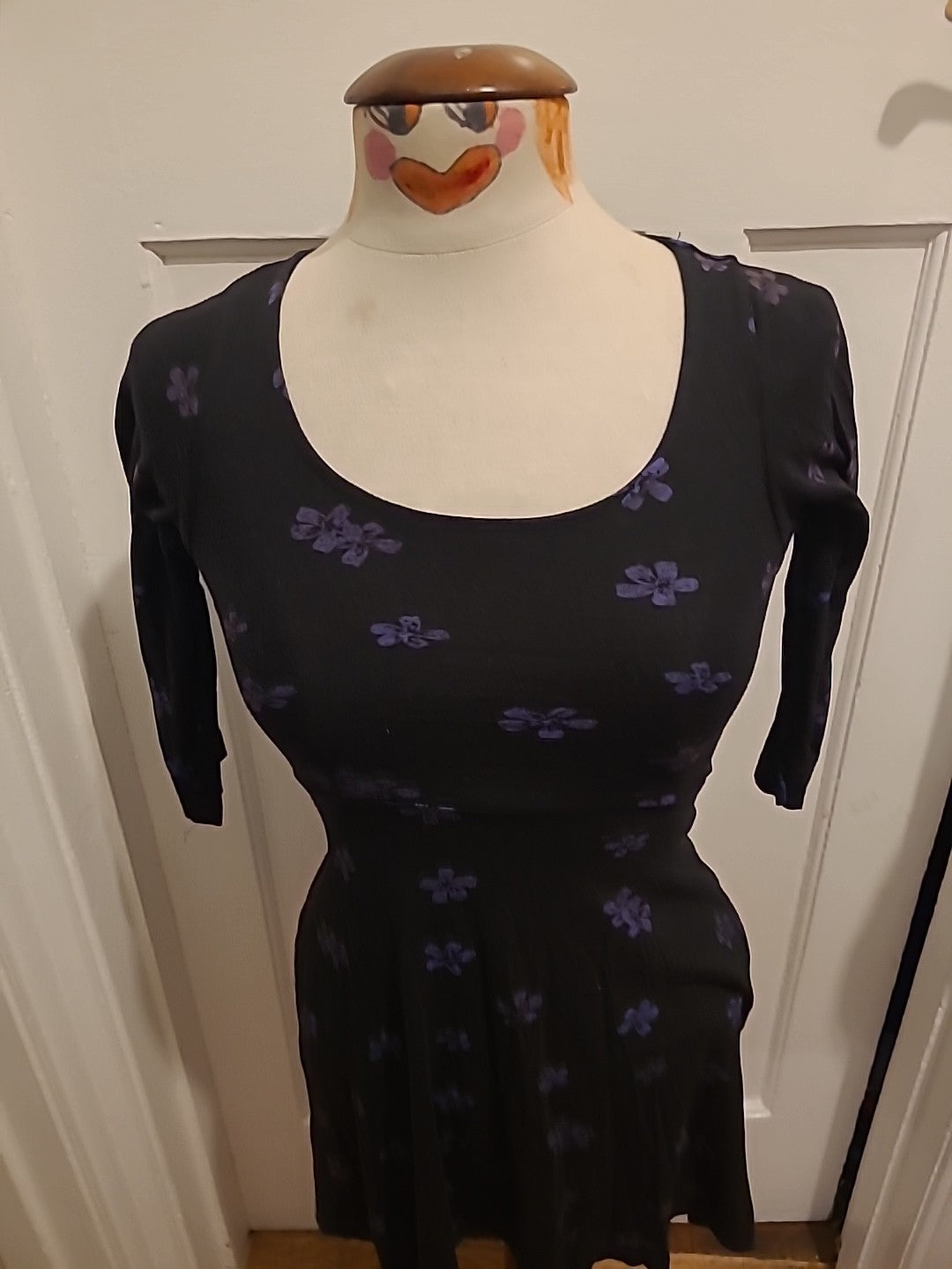 Ladies Primark Size 8 Black And Purple Mid Sleeved Floral Flare Dress