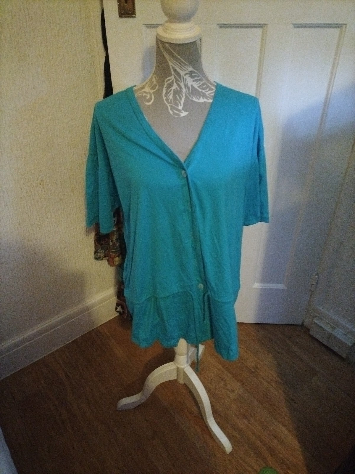 Ladies Sensations Size Medium Teal Short Sleeved Blouse