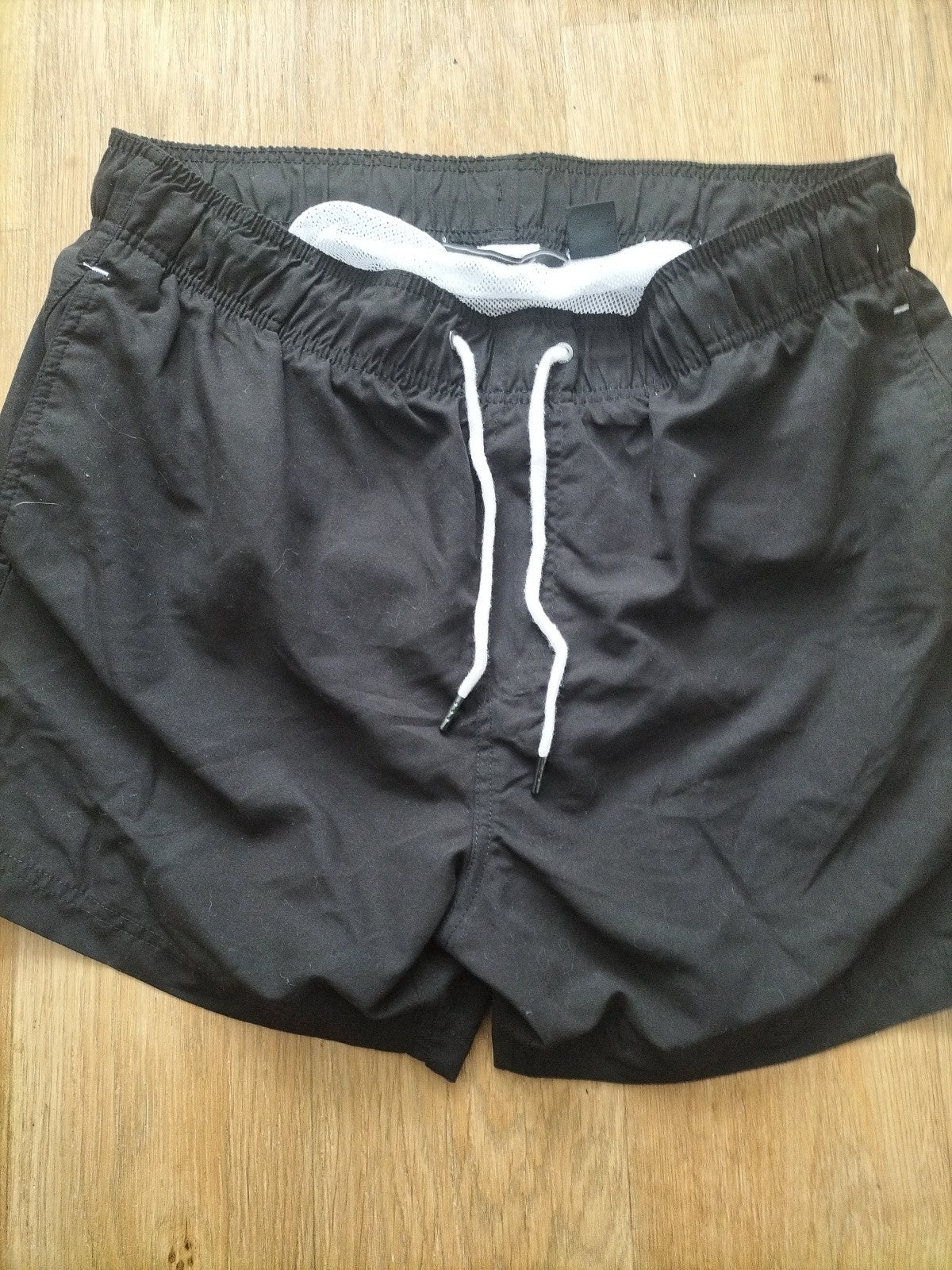 Mens Regatta Size XL Black Elasticated Mesh Lined Shorts