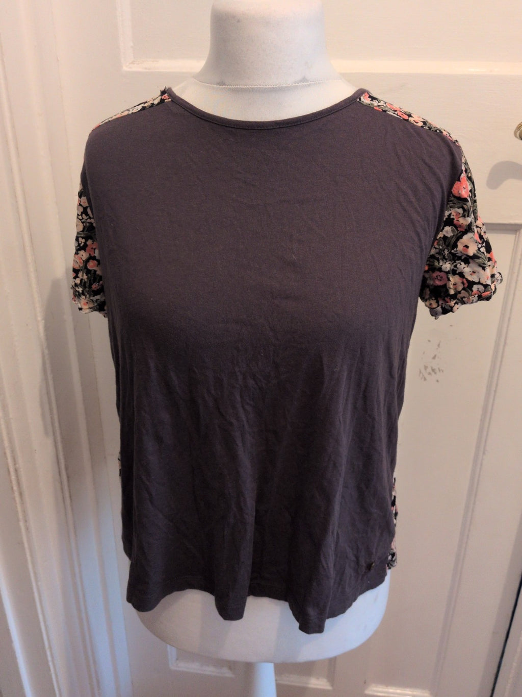 Billabong Medium Floral Short Sleeve T-shirt Blouse