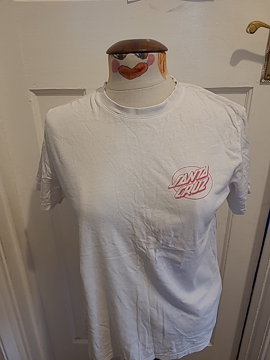 Ladies Santa Cruz Size 8 Pink And White Short Sleeved Tshirt