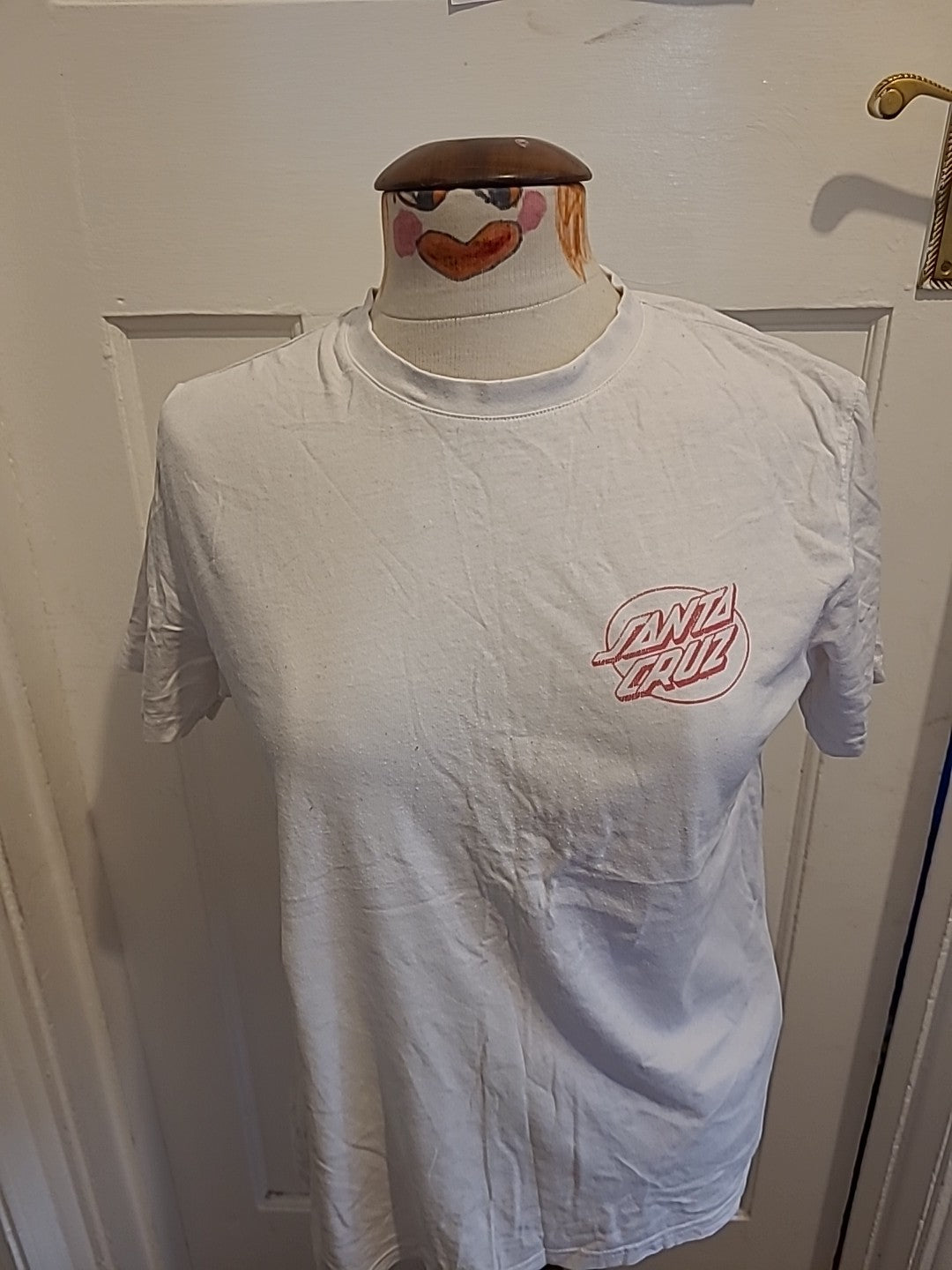 Ladies Santa Cruz Size 8 Pink And White Short Sleeved Tshirt