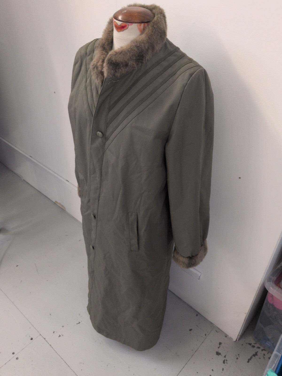 Dannimqc Royale Large Green Faux Fur Jacket