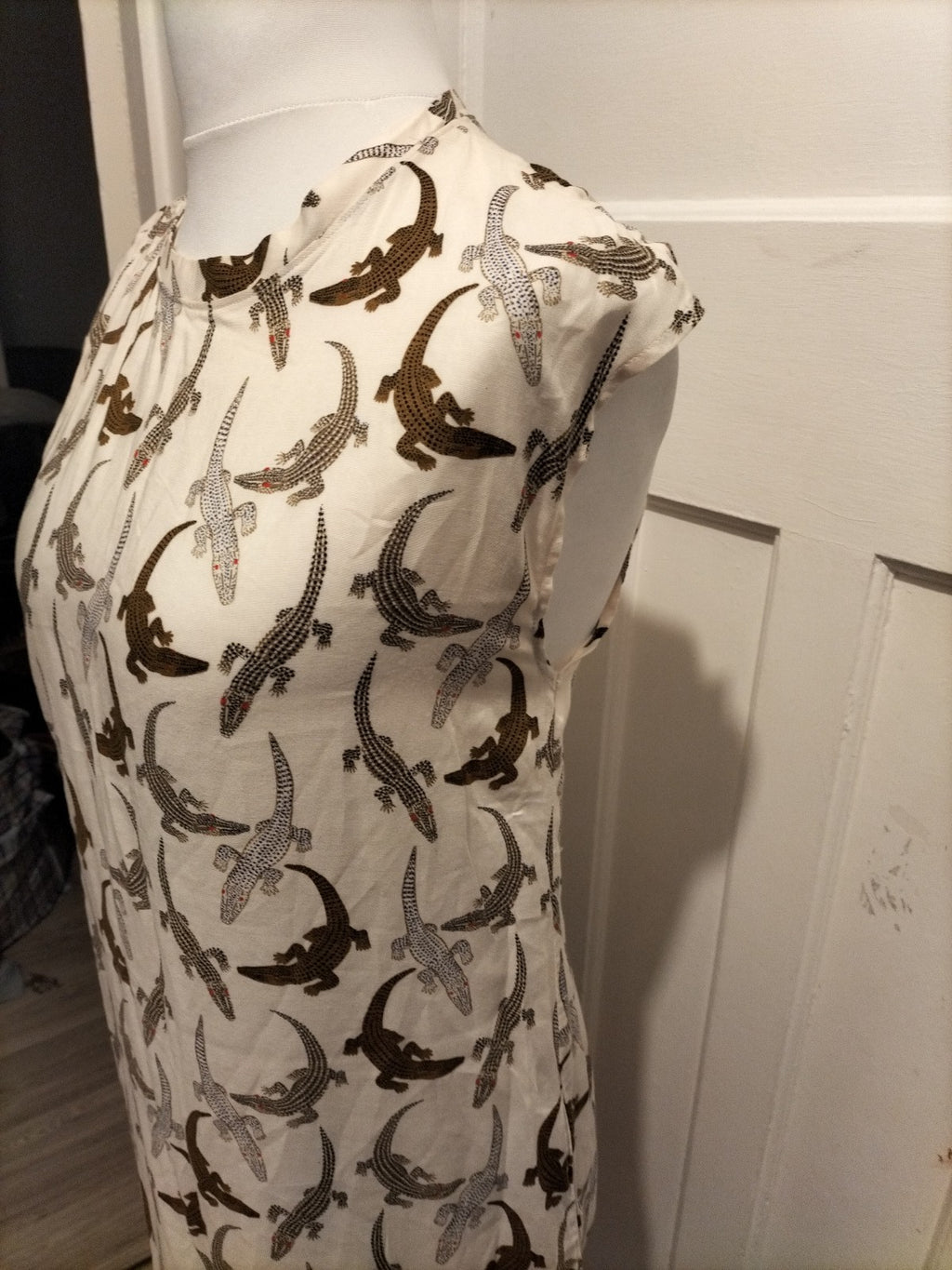 Ladies H&M Size 10 Multi Crocodile Sleeveless Dress