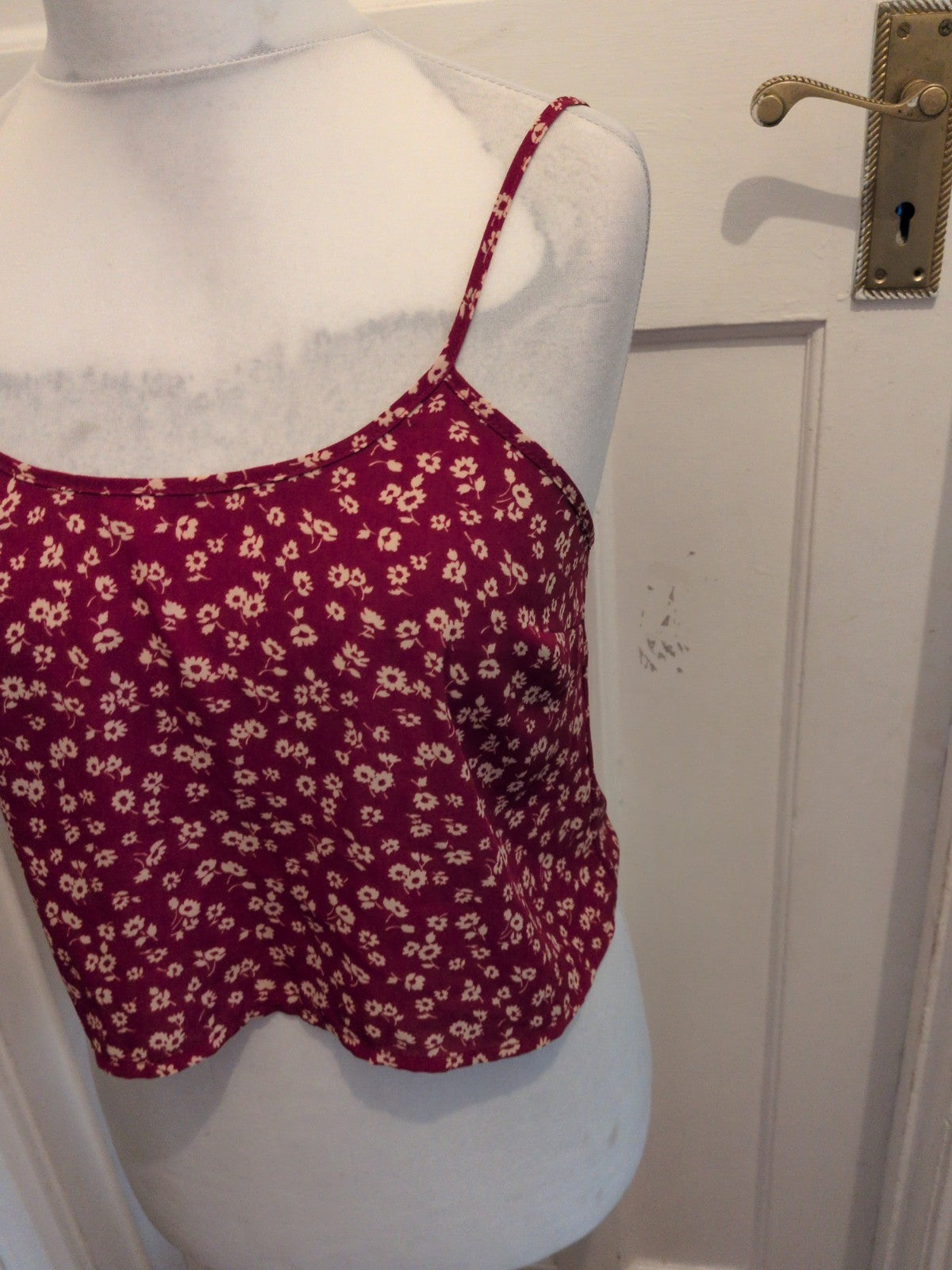 Forever 21 Medium Purple And White Floral Sleeveless Cami Top