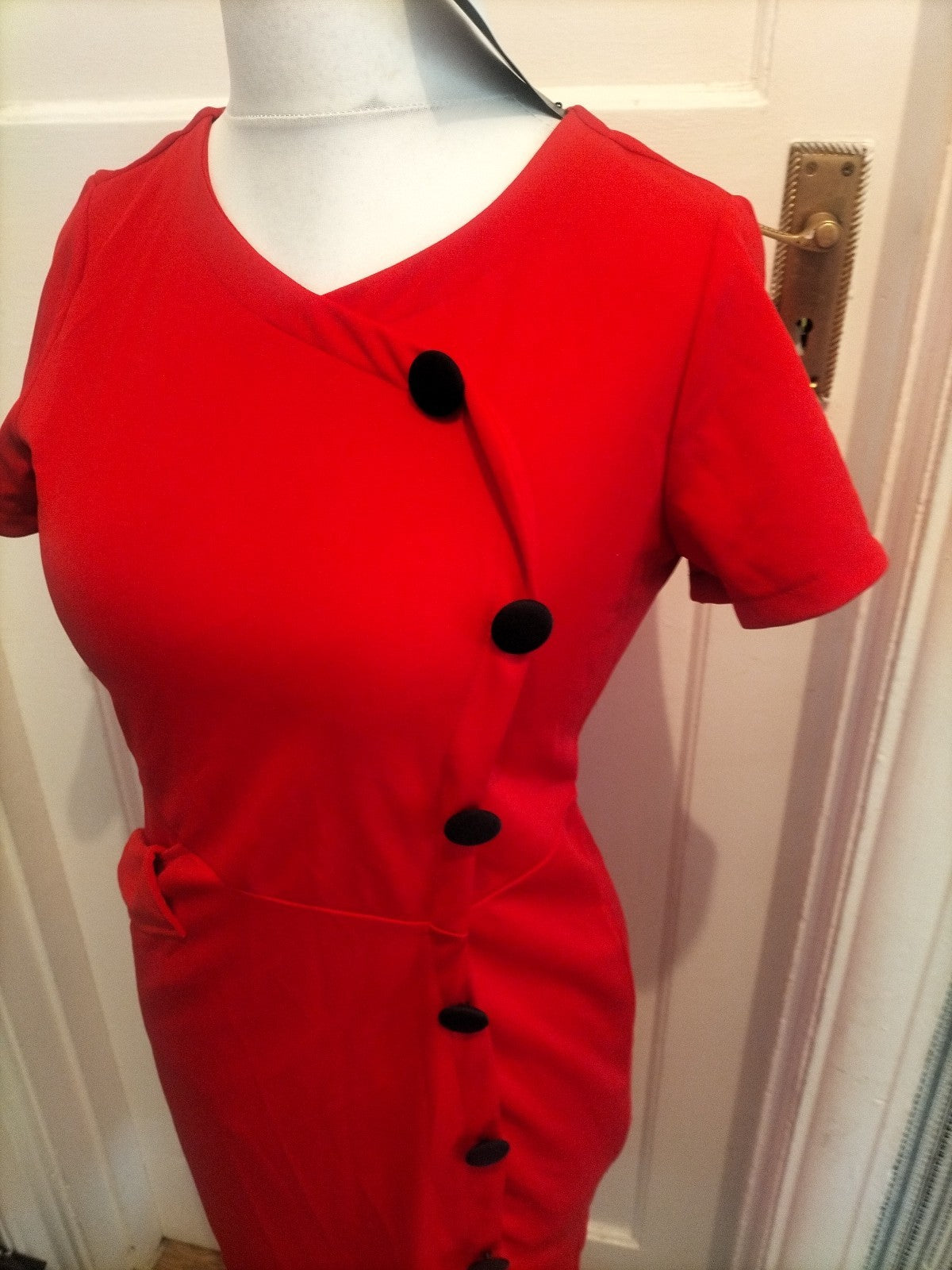 Brand New Ladies Fate London Size 2XL Red Short Sleeved Dress