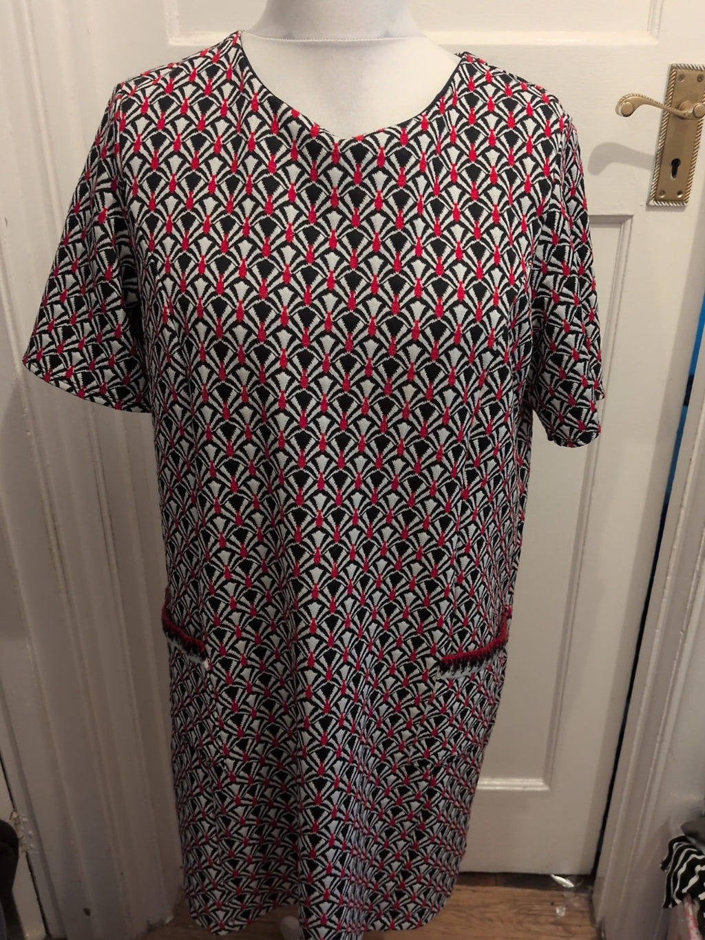 Wallis 18 Red Black White Short Sleeve Dress Midi