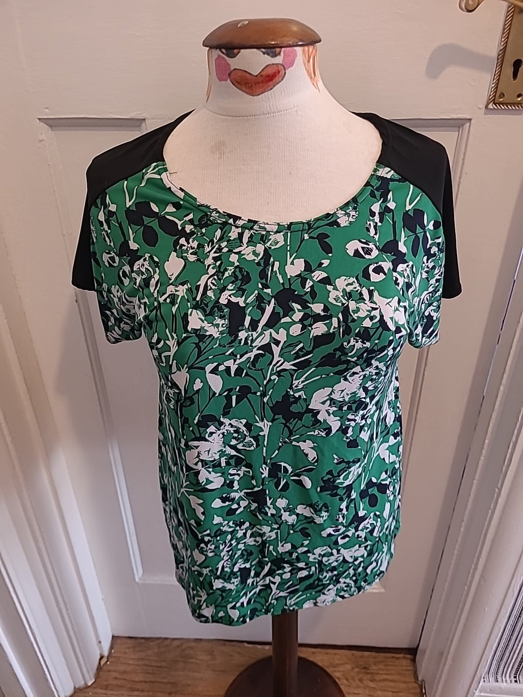 Ladies Nicole Collection Size 16 Green Black Floral Short Sleeved Tshirt