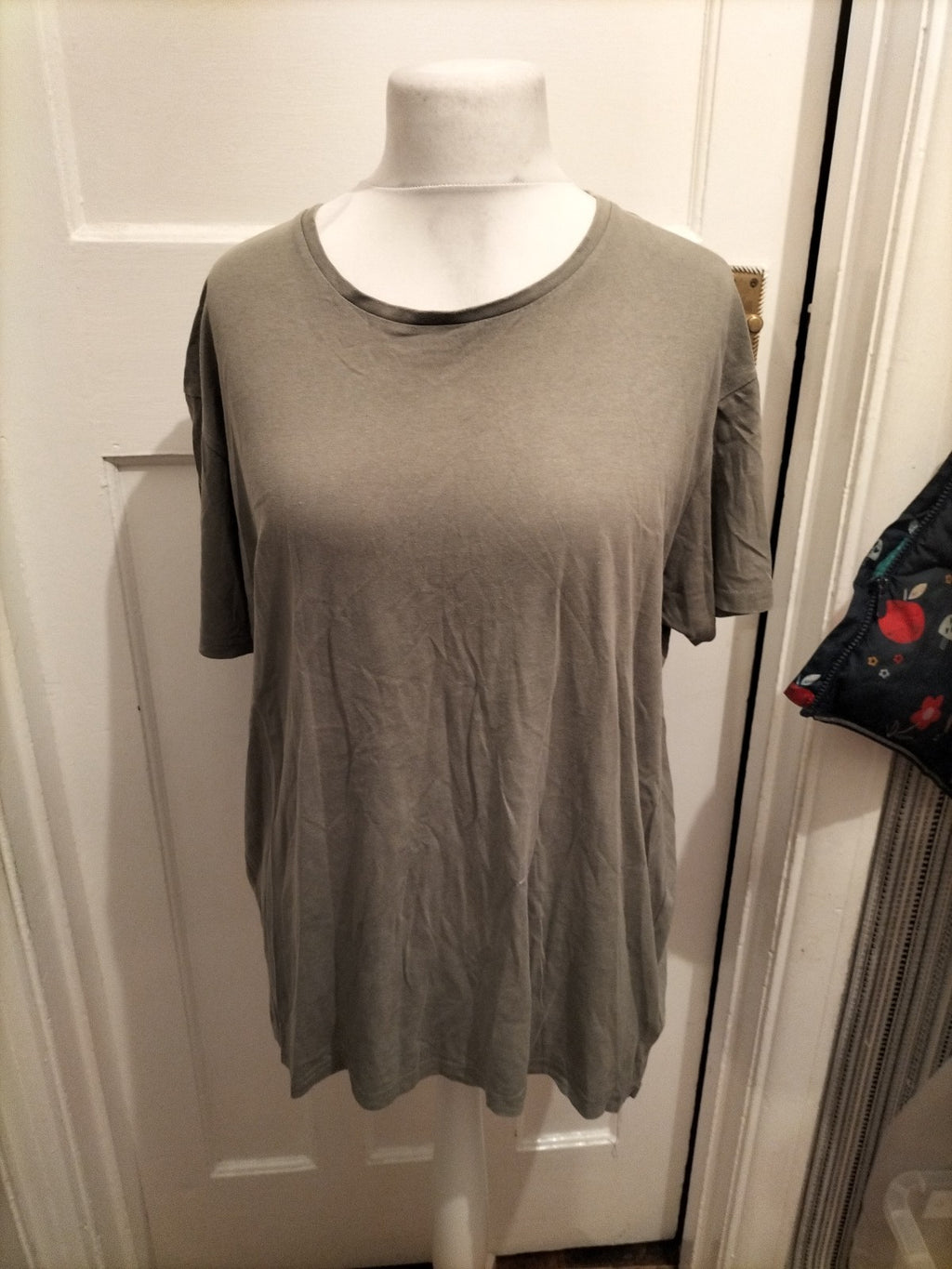 Mens Primark Size XL Olive Short Sleeved Tshirt