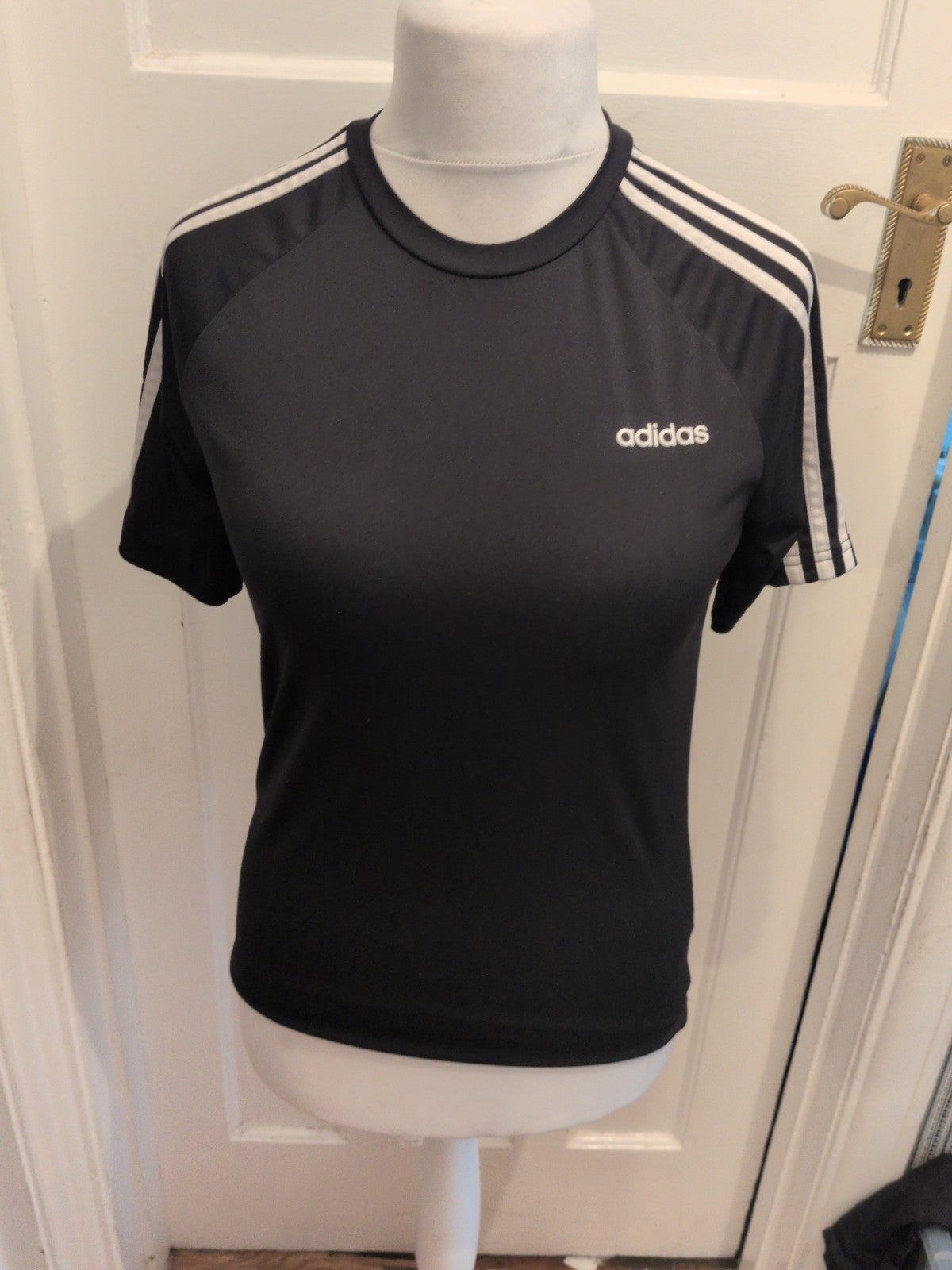 Black Medium Adidas White Trim Short Sleeve T-shirt