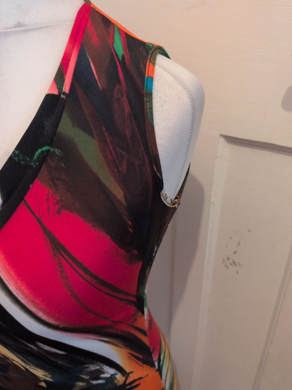 Ladies Size Medium Multi Sleeveless V Neck Top Blouse