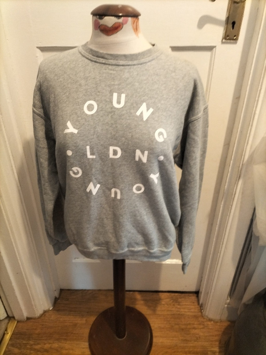 Mens Young Ones Size Small Grey Sweatshirt