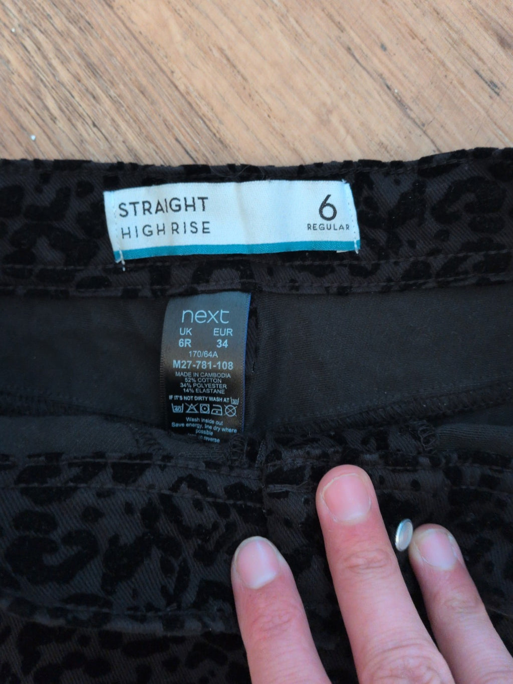 Ladies Next Size 6 Reg Straight High Rise Black Patterned Jeans